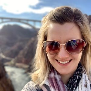 Meet your Posher, Catherine